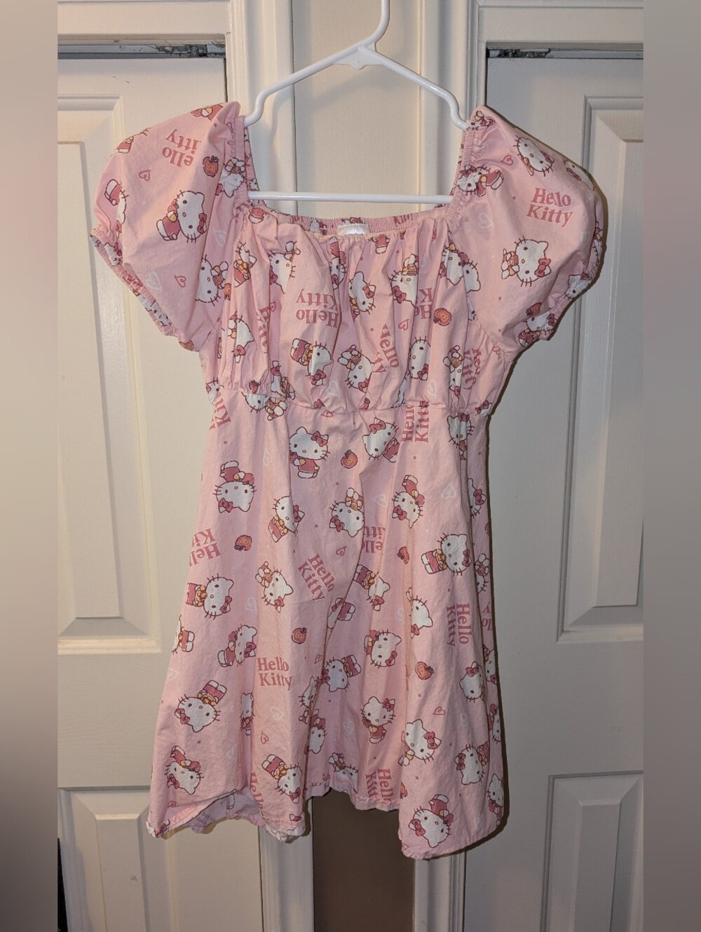 Girls size 12/14 Hello Kitty Dress In excellent clean condition